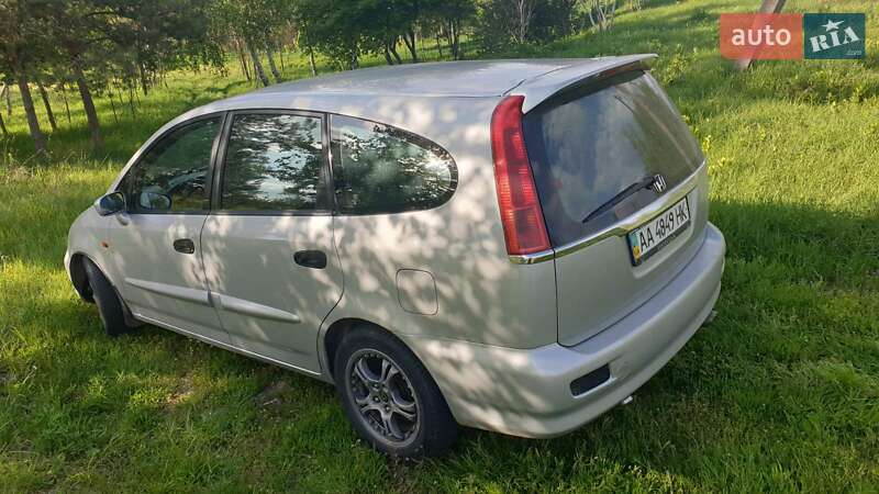Минивэн Honda Stream 2001 в Киеве
