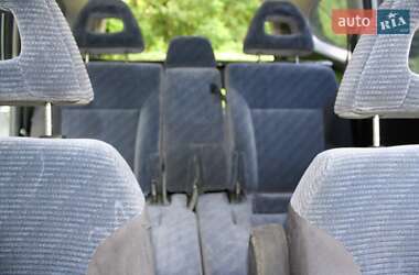 Минивэн Honda Stream 2003 в 