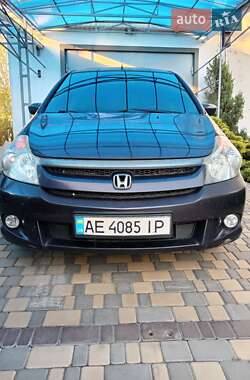 Минивэн Honda Stream 2005 в 