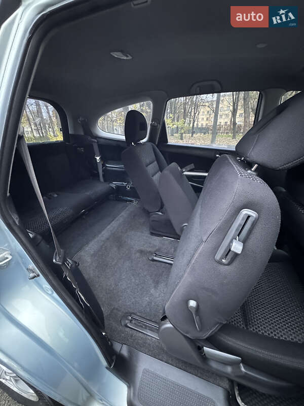 Минивэн Honda Stream 2004 в Киеве фото 25 Минивэн Honda Stream 2004 в Киеве