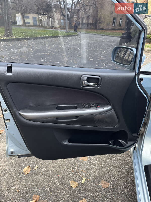 Минивэн Honda Stream 2004 в Киеве фото 20 Минивэн Honda Stream 2004 в Киеве