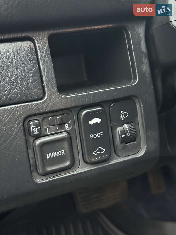 Минивэн Honda Stream 2003 в Киеве