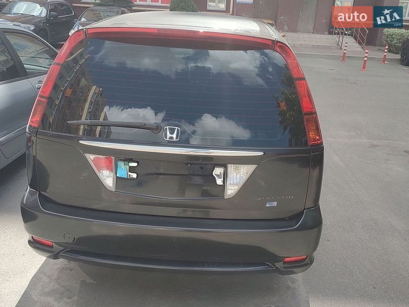 Минивэн Honda Stream 2004 в Софиевской Борщаговке