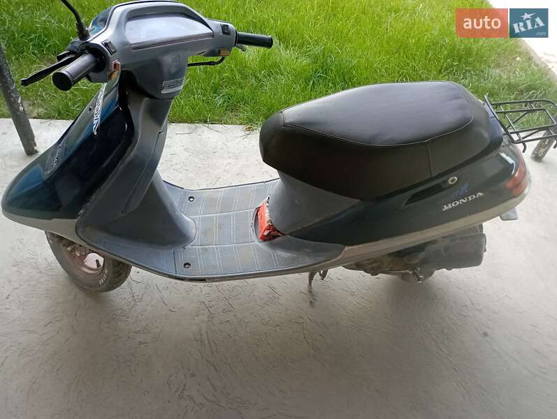 Макси-скутер Honda Tact AF-24 1993 в Хотине фото Макси-скутер Honda Tact AF-24 1993 в Хотине