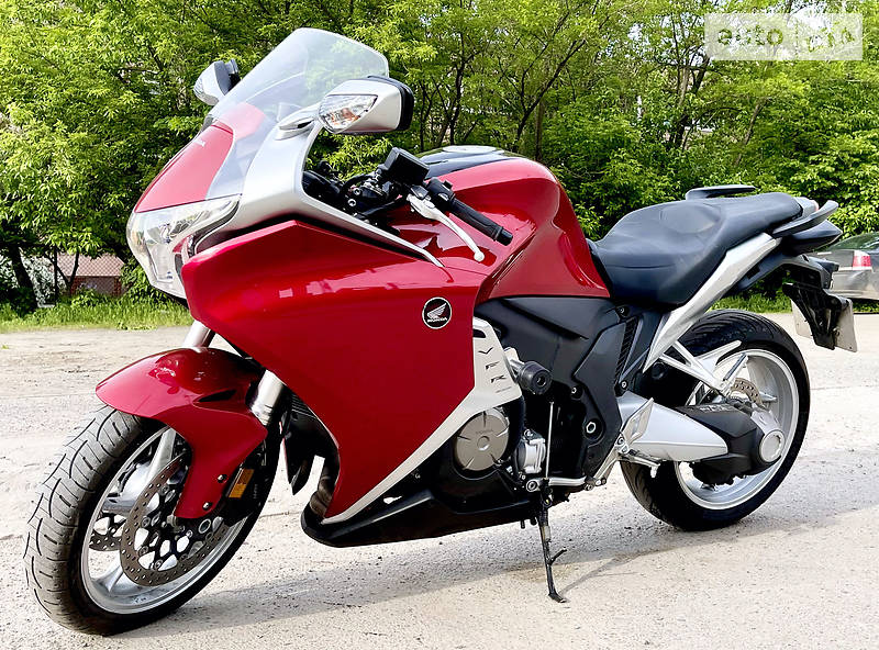 Мотоцикл Спорт-туризм Honda VFR 1200F 2010 в Днепре