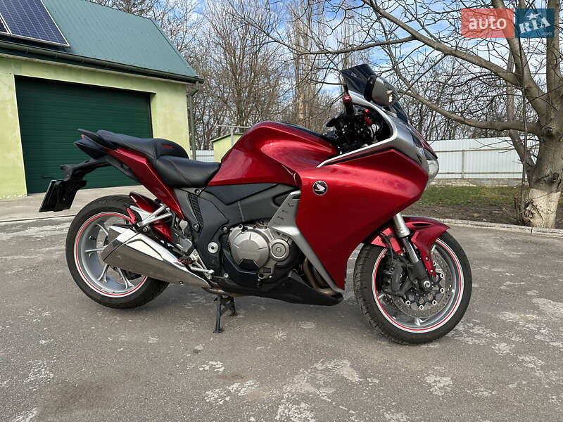 Мотоцикл Спорт-туризм Honda VFR 1200F 2010 в Бобринце