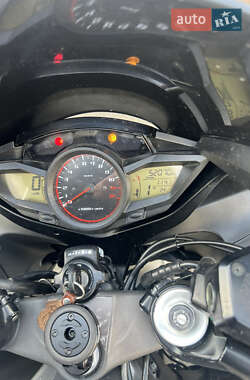 Мотоцикл Спорт-туризм Honda VFR 1200F 2010 в 