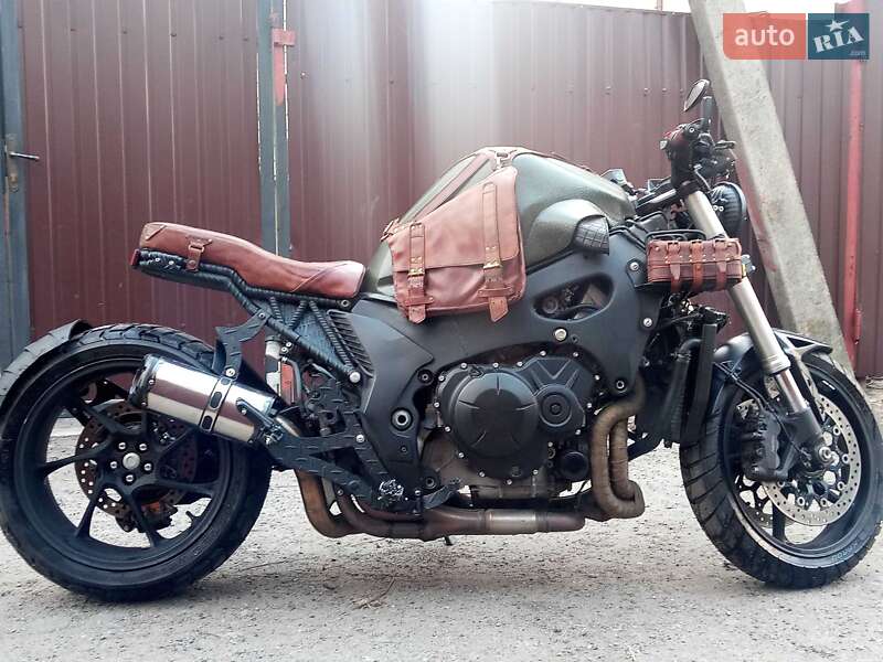 Кафе рейсер Honda VFR 1200F 2011 в Києві