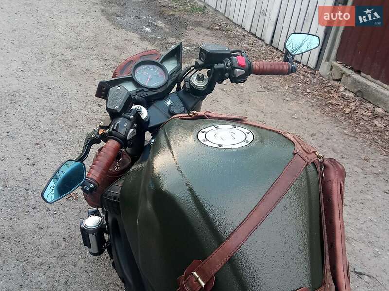 Кафе рейсер Honda VFR 1200F 2011 в Києві