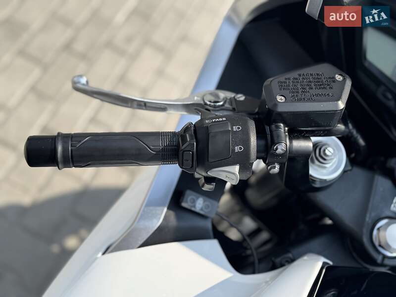 Мотоцикл Спорт-туризм Honda VFR 1200F 2010 в Ровно