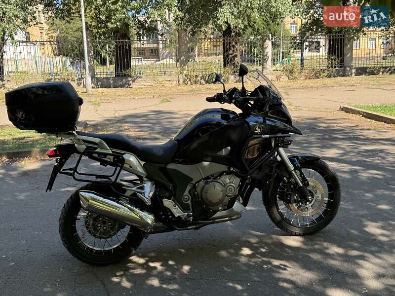 Мотоцикл Туризм Honda VFR 1200X Crosstourer 2012 в Кривом Роге фото 4 Мотоцикл Туризм Honda VFR 1200X Crosstourer 2012 в Кривом Роге