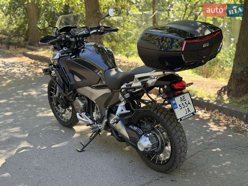 Мотоцикл Туризм Honda VFR 1200X Crosstourer 2012 в Кривом Роге фото 8 Мотоцикл Туризм Honda VFR 1200X Crosstourer 2012 в Кривом Роге