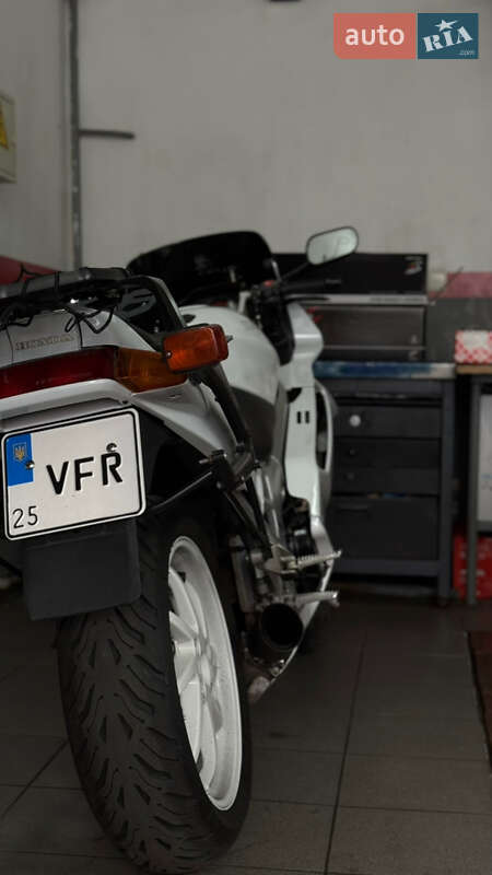 Спортбайк Honda VFR 750F 1992 в Чернигове фото 2 Спортбайк Honda VFR 750F 1992 в Чернигове