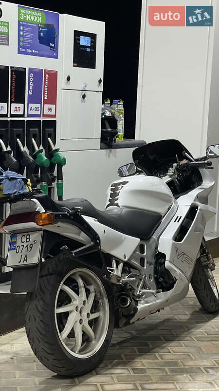 Спортбайк Honda VFR 750F 1992 в Чернигове фото 9 Спортбайк Honda VFR 750F 1992 в Чернигове