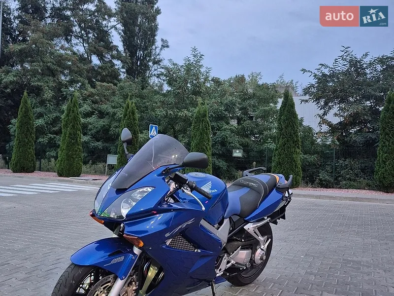 Honda VFR 800 VTEC 2004