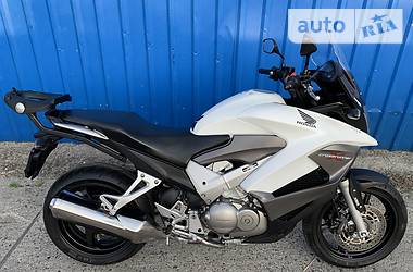 Мотоцикл Туризм Honda VFR 800 2015 в Киеве