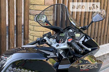 Мотоцикл Спорт-туризм Honda VFR 800 2002 в Виннице