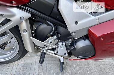 Мотоцикл Спорт-туризм Honda VFR 800 2006 в 