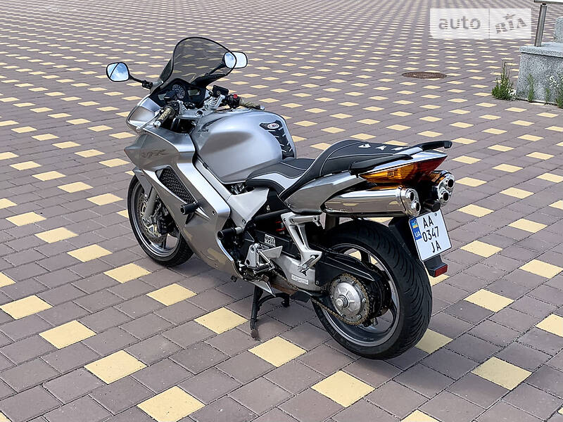 Мотоцикл Спорт-туризм Honda VFR 800 2005 в Киеве