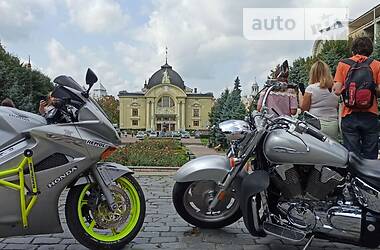 Мотоцикл Спорт-туризм Honda VFR 800 2004 в Запоріжжі