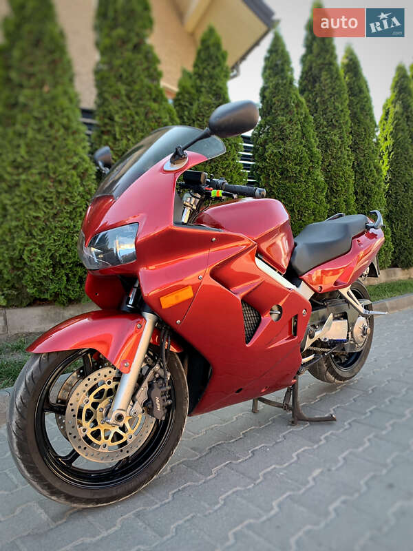 Мотоцикл Спорт-туризм Honda VFR 800F Interceptor 1999 в Львові