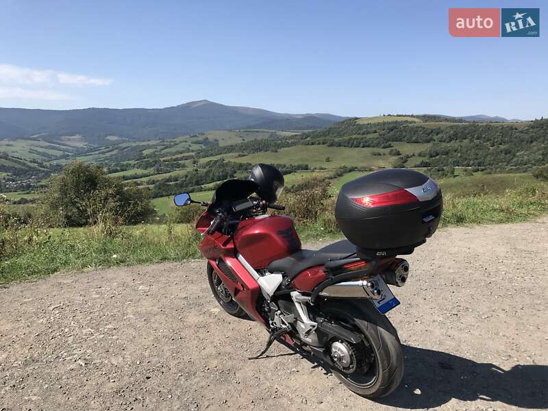 Мотоцикл Спорт-туризм Honda VFR 800F Interceptor 2004 в Львове