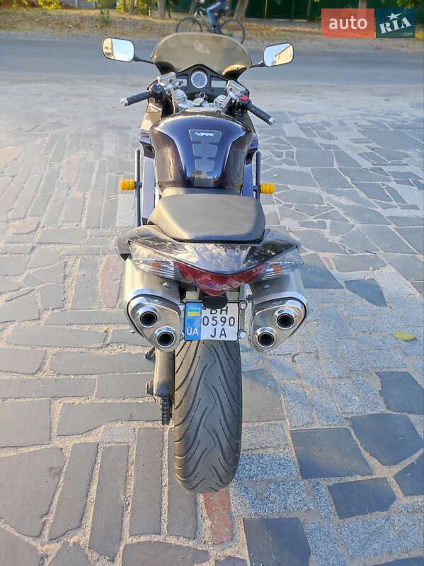 Мотоцикл Спорт-туризм Honda VFR 800F Interceptor 2007 в Звенигородке фото 3 Мотоцикл Спорт-туризм Honda VFR 800F Interceptor 2007 в Звенигородке