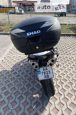 Мотоцикл Спорт-туризм Honda VFR 800F Interceptor 2002 в 