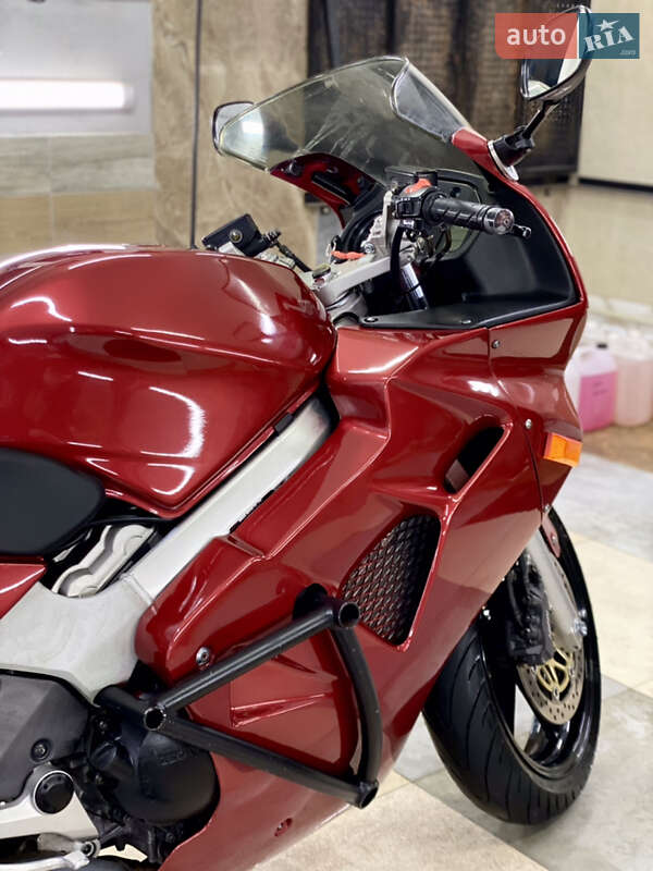Мотоцикл Спорт-туризм Honda VFR 800F Interceptor 1999 в Львове