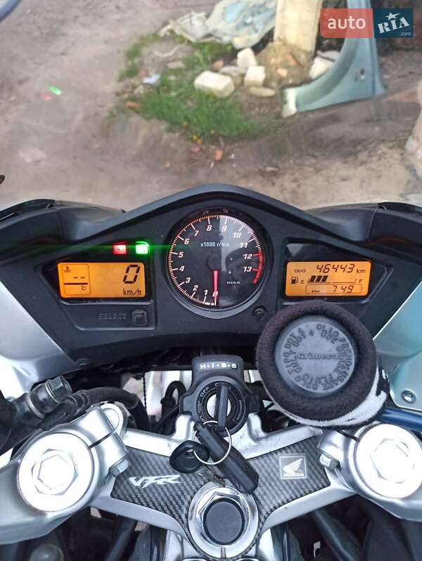 Мотоцикл Спорт-туризм Honda VFR 800F Interceptor 2004 в Бердичеві