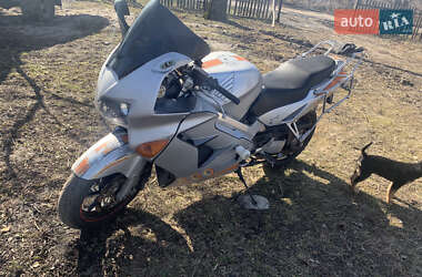 Мотоцикл Спорт-туризм Honda VFR 800F Interceptor 1999 в 