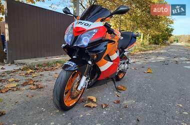 Мотоцикл Спорт-туризм Honda VFR 800F Interceptor 2002 в 