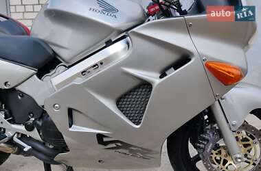 Мотоцикл Спорт-туризм Honda VFR 800F Interceptor 1998 в 