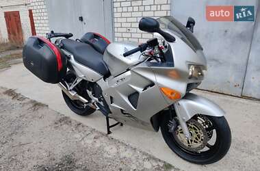 Мотоцикл Спорт-туризм Honda VFR 800F Interceptor 1998 в 