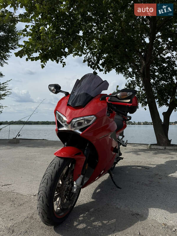 Мотоцикл Спорт-туризм Honda VFR 800F Interceptor 2014 в Дніпрі