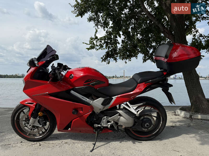 Мотоцикл Спорт-туризм Honda VFR 800F Interceptor 2014 в Дніпрі