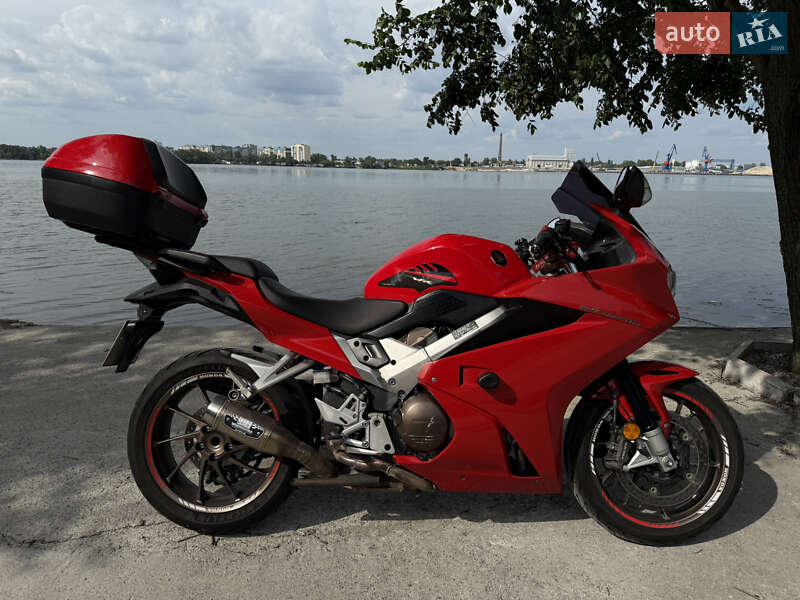 Мотоцикл Спорт-туризм Honda VFR 800F Interceptor 2014 в Дніпрі