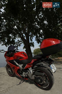 Мотоцикл Спорт-туризм Honda VFR 800F Interceptor 2014 в 