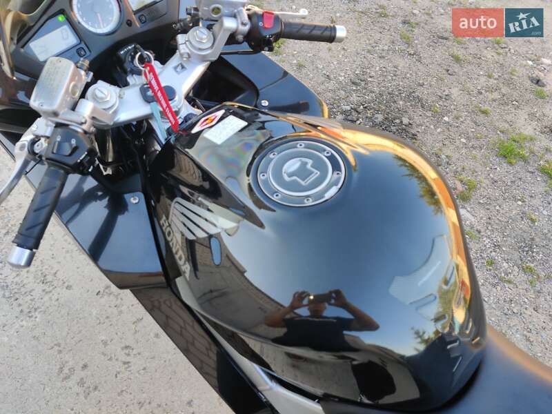 Мотоцикл Спорт-туризм Honda VFR 800F Interceptor 2008 в Кременчуці