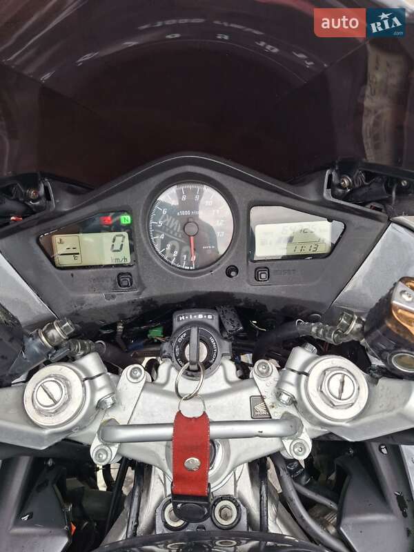 Мотоцикл Спорт-туризм Honda VFR 800F Interceptor 2002 в Каневі