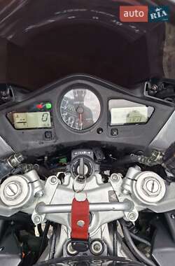 Мотоцикл Спорт-туризм Honda VFR 800F Interceptor 2002 в 