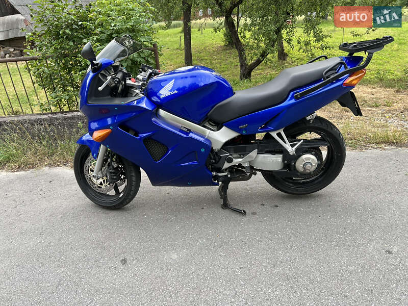 Honda VFR 800F Interceptor 2001