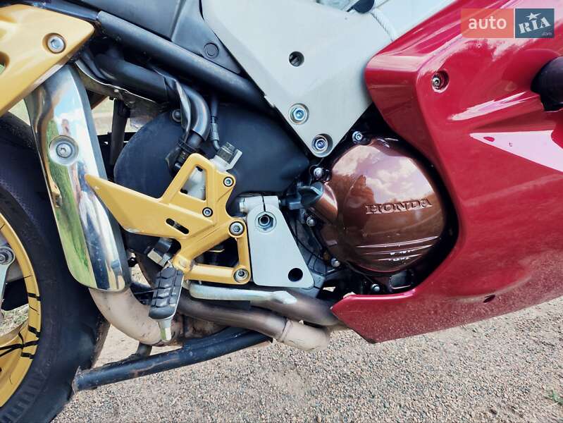 Мотоцикл Спорт-туризм Honda VFR 800F Interceptor 2003 в Новоукраїнці
