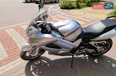 Мотоцикл Спорт-туризм Honda VFR 800F Interceptor 2005 в 