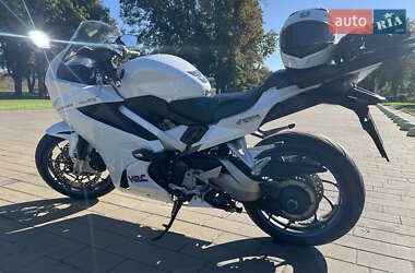 Мотоцикл Спорт-туризм Honda VFR 800F Interceptor 2016 в 