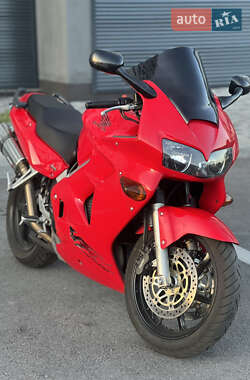 Мотоцикл Спорт-туризм Honda VFR 800F Interceptor 1999 в 