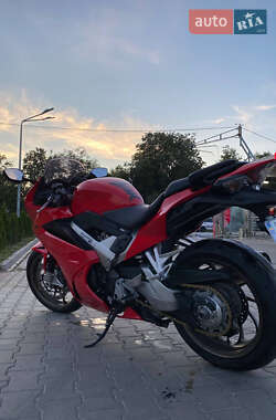 Мотоцикл Спорт-туризм Honda VFR 800F Interceptor 2015 в 
