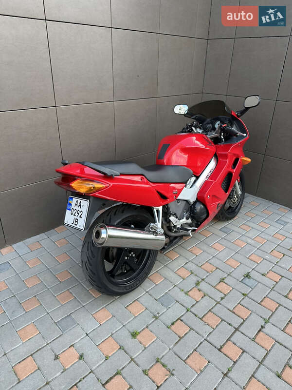 Мотоцикл Спорт-туризм Honda VFR 800F Interceptor 1999 в Києві