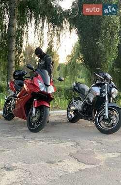 Мотоцикл Спорт-туризм Honda VFR 800F Interceptor 2002 в 