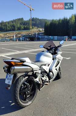 Мотоцикл Спорт-туризм Honda VFR 800F Interceptor 2003 в 
